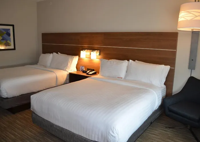 Holiday Inn Express & Suites - Charlotte Ne - University Area By Ihg