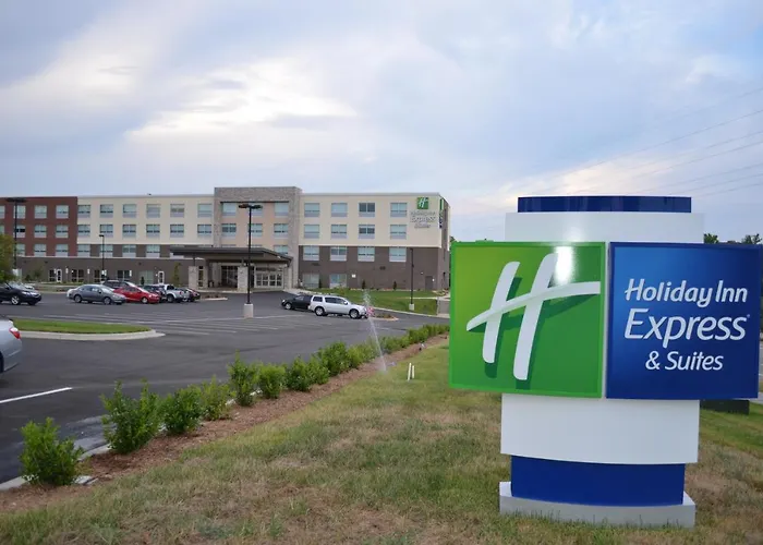 Holiday Inn Express & Suites - Charlotte Ne - University Area By Ihg