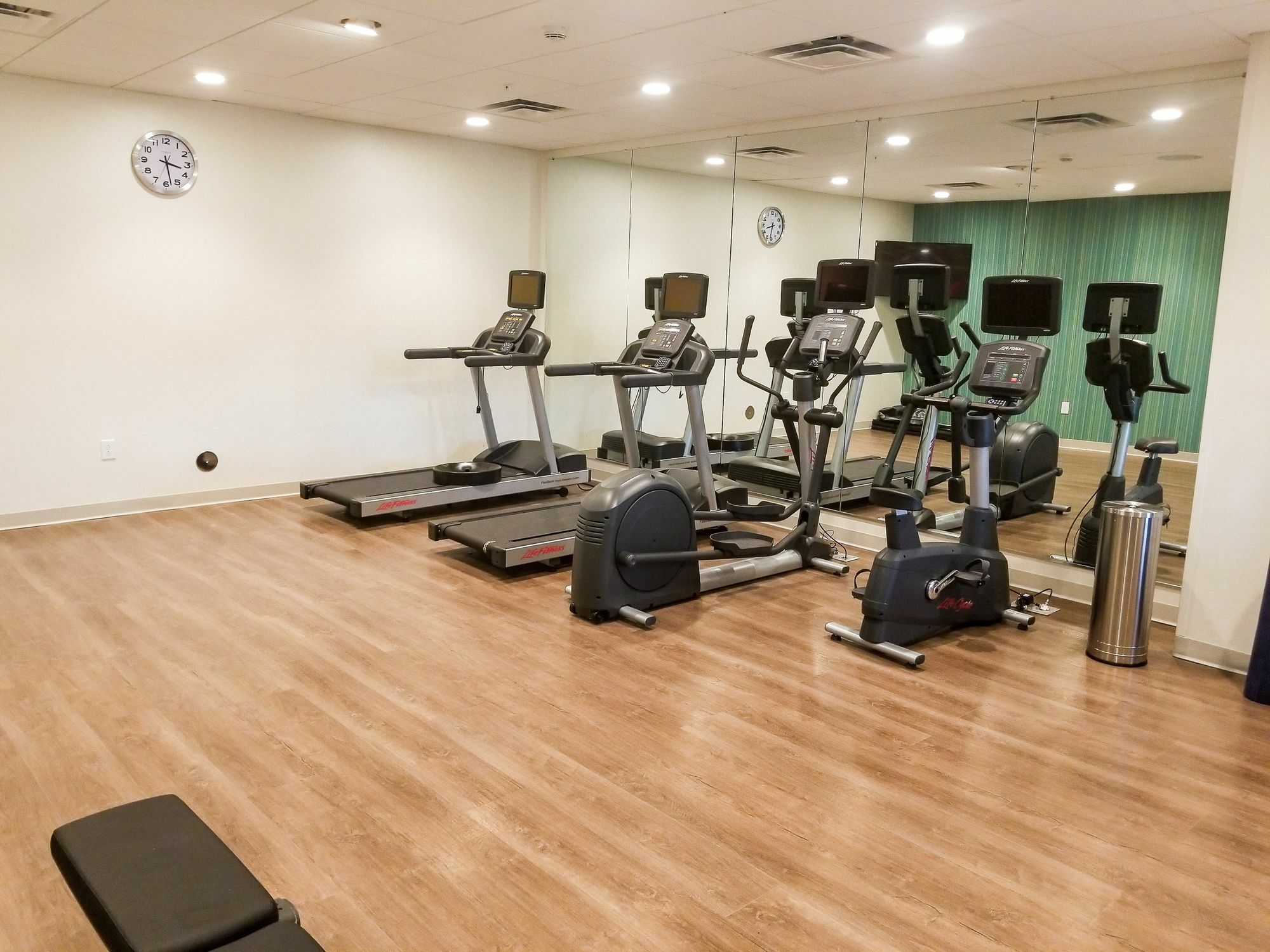 Express & - Ne - Area By Ihg Hotel Charlotte