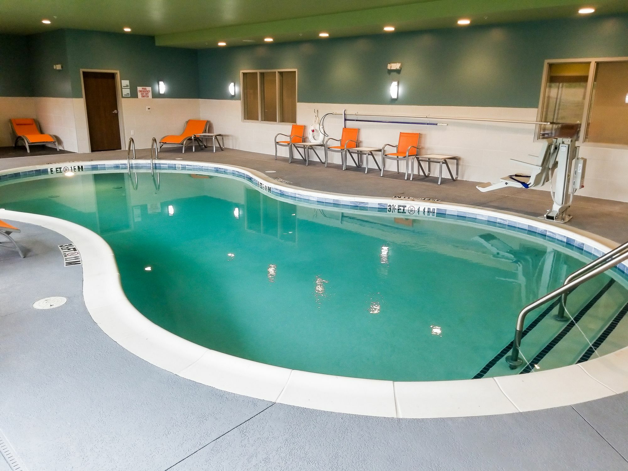 Express & - Ne - Area By Ihg Hotel Charlotte