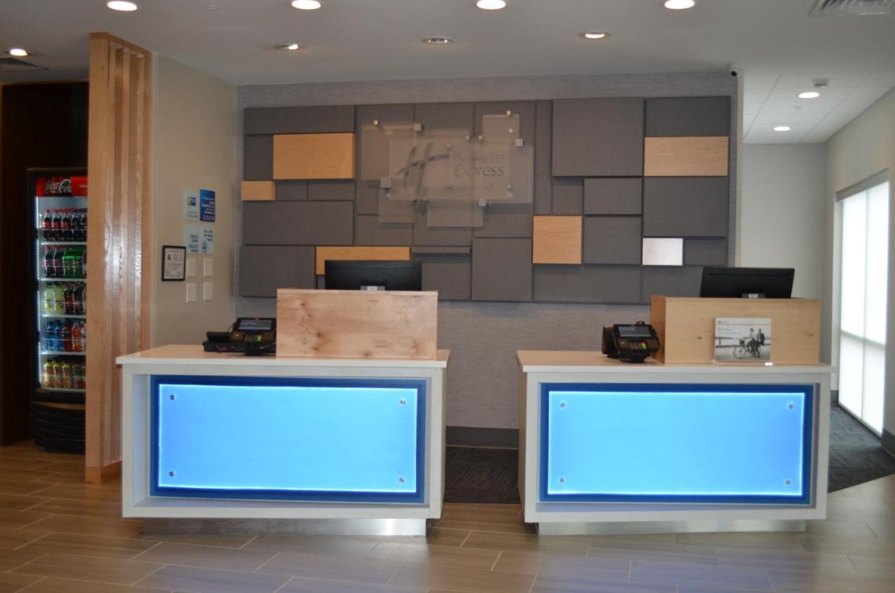 Express & - Ne - Area By Ihg Hotel 3*